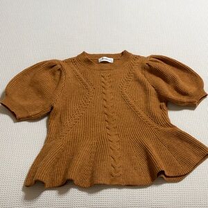 NWOT Herring Stones boutique short sleeve peplum sweater. Size Large